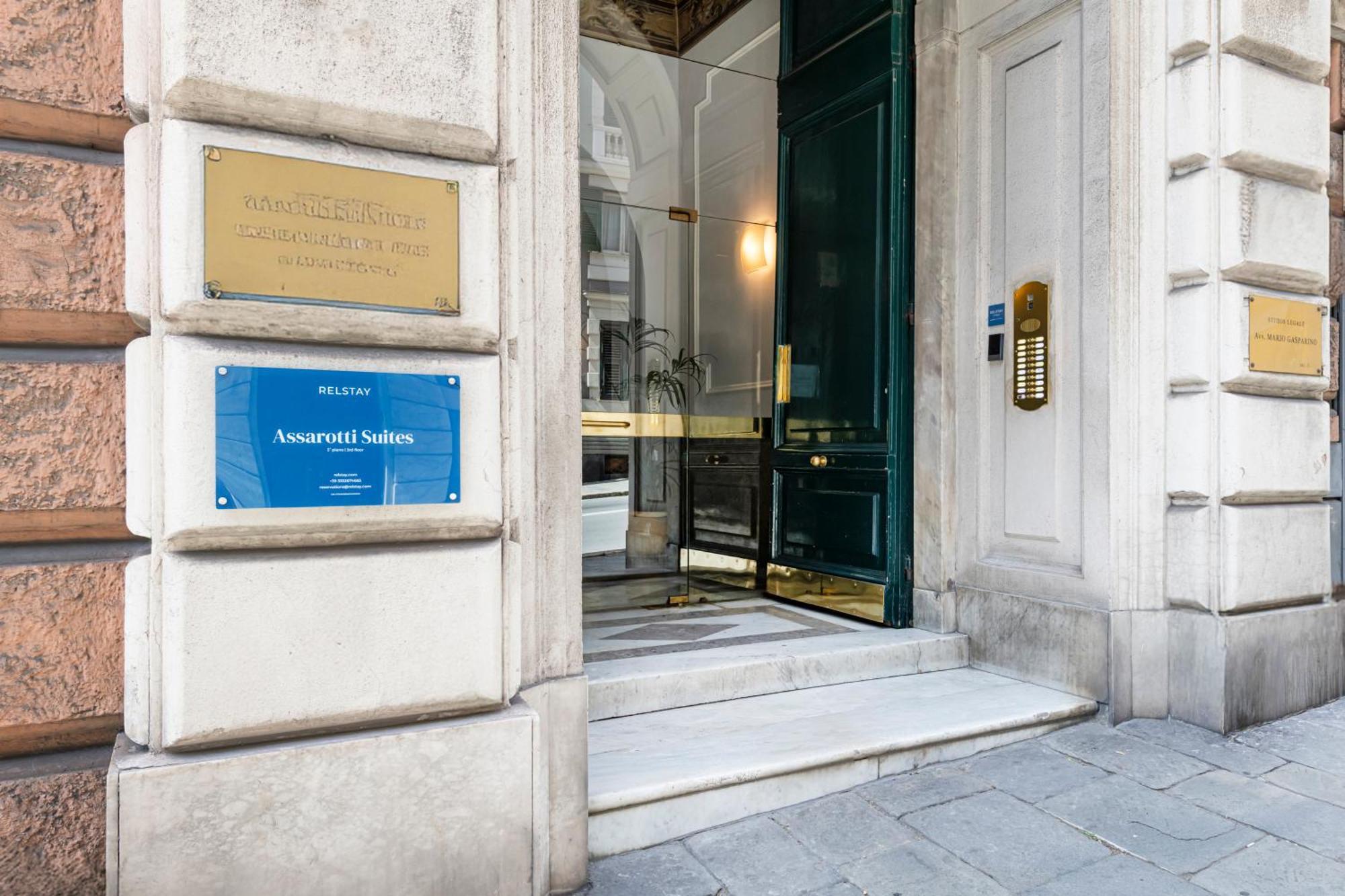 Relstay - Assarotti Appartement